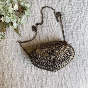 VTG Metal Engraved Cross Body Purse